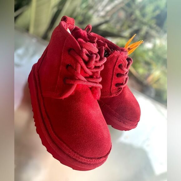 UGG Neumel II Toddler Shearling Chukka Winter Boot Red Size 9 NEW - Picture 2 of 16